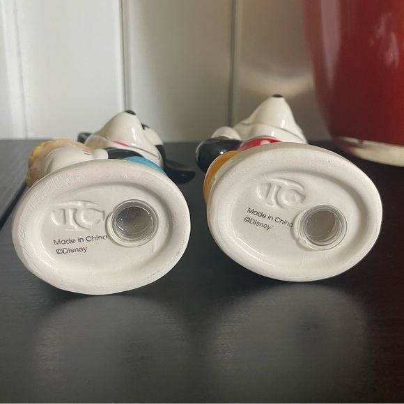 $20 SALE Vintage Mickey Minnie Mouse Salt Pepper Shaker Collectible Retro Disney - Picture 4 of 9